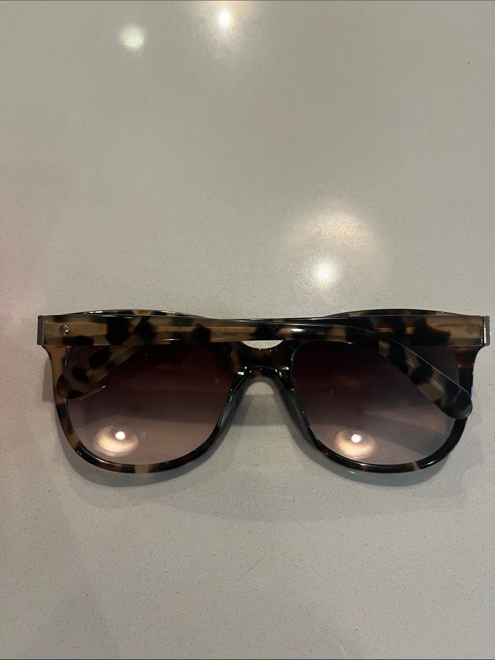 Kate spade sunglasses and case - Picture 2 of 4